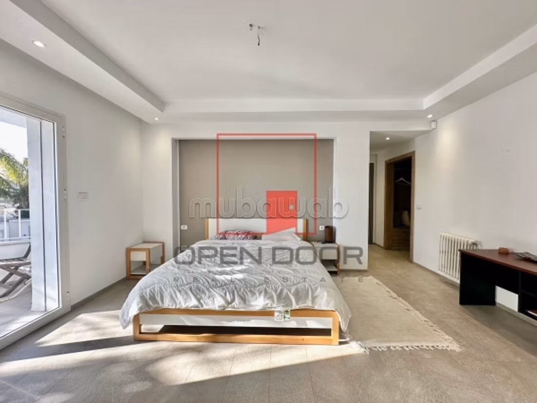 Villa with garden for sale in Carthage