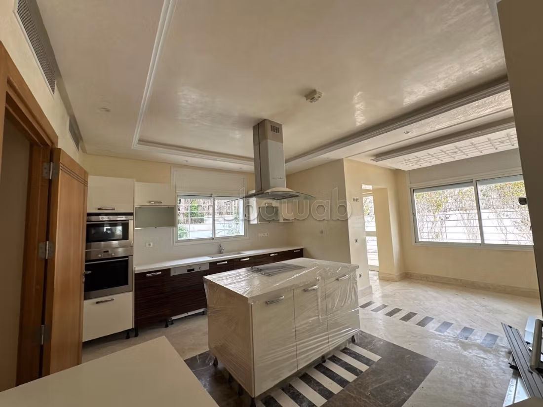 Prestigieuse villa aux Berges du Lac 2