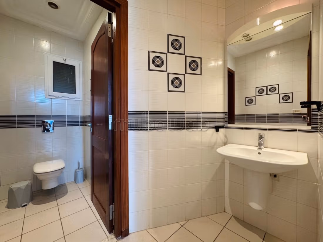 A louer un appartement S3 meublé au Lac 2