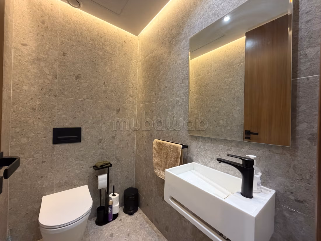 Magnífico, apartamento amueblado en un piso elevado, Cfc