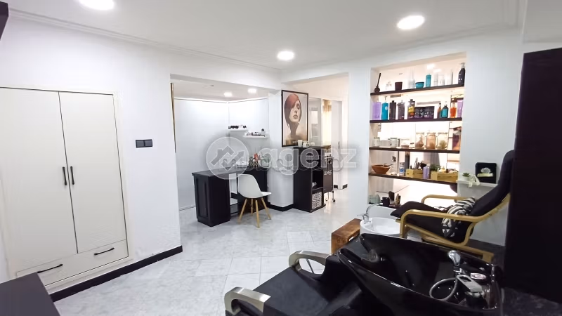 Commerce à vendre 80 m² Administratif Tanger