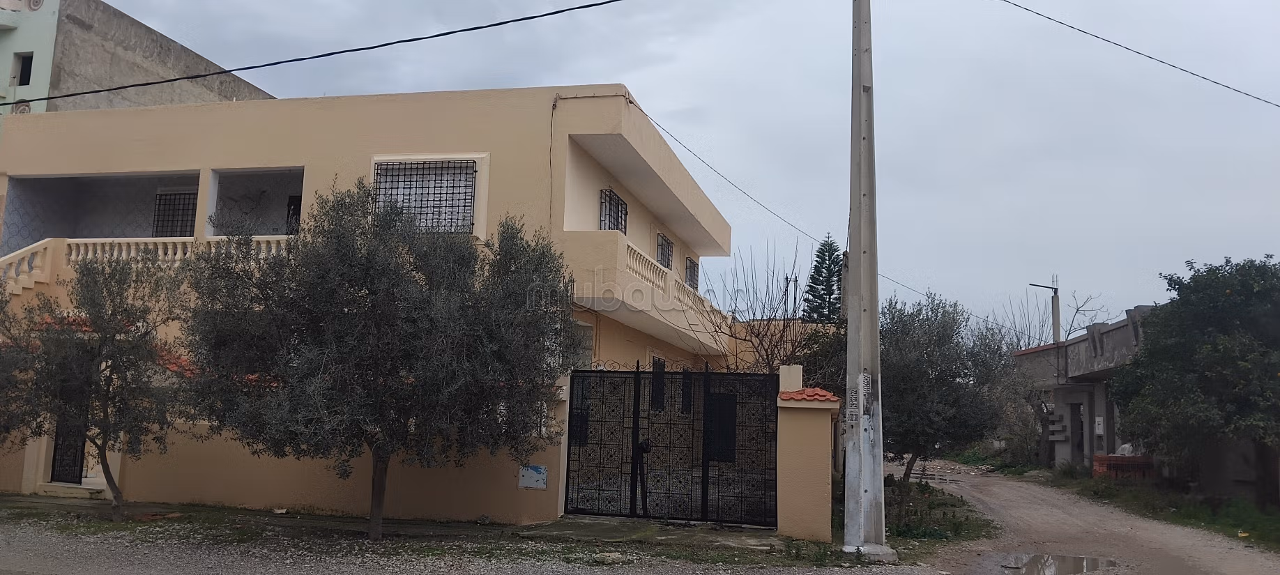 Casa spaziosa in vendita a Beni Khalled