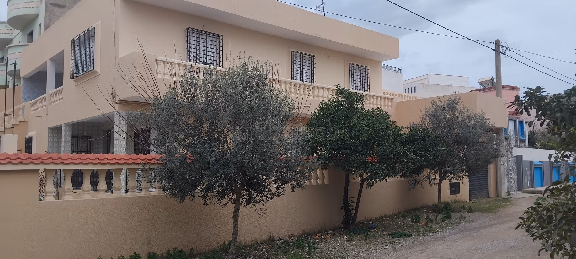 Casa spaziosa in vendita a Beni Khalled