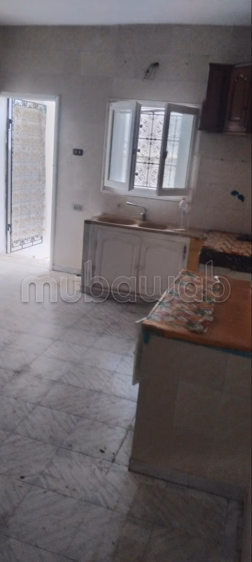 Casa spaziosa in vendita a Beni Khalled