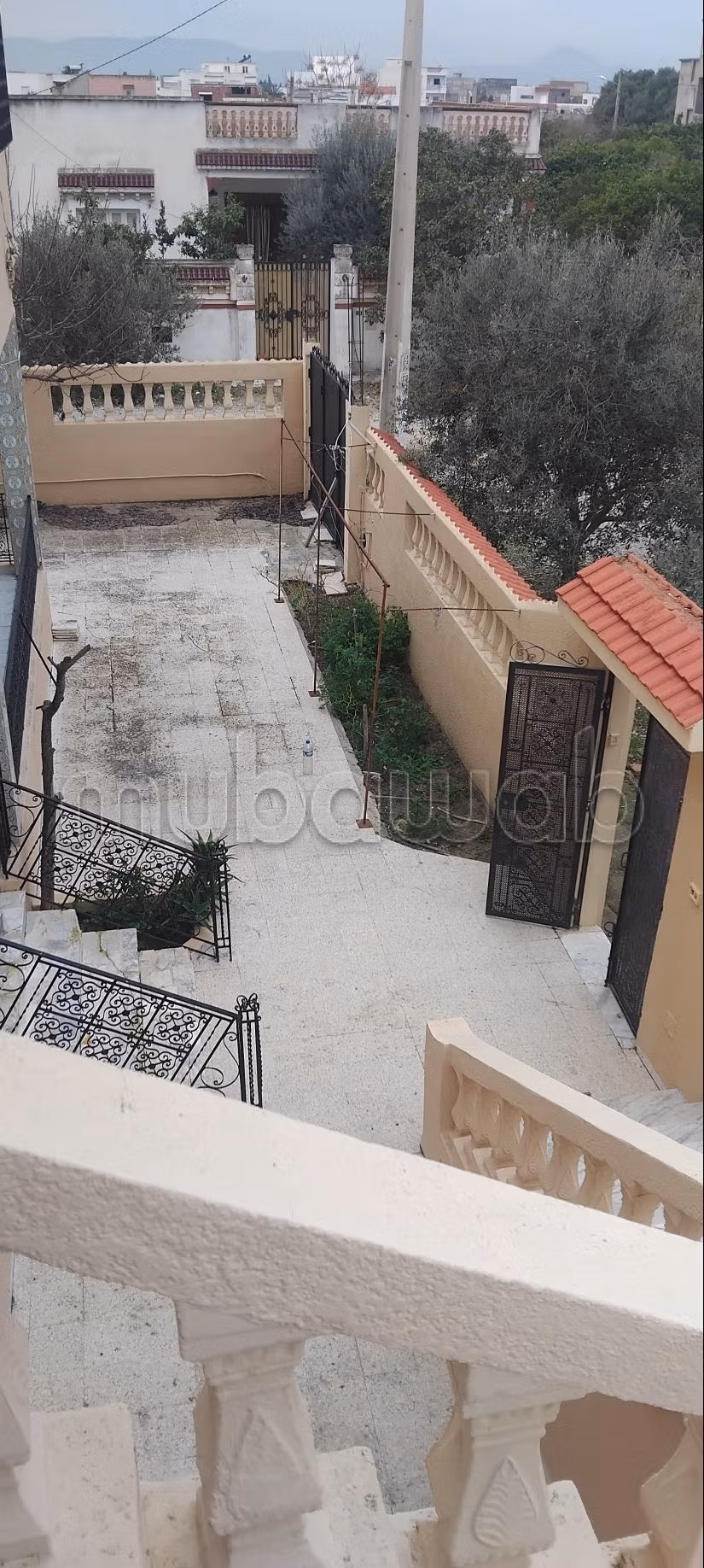 Casa spaziosa in vendita a Beni Khalled