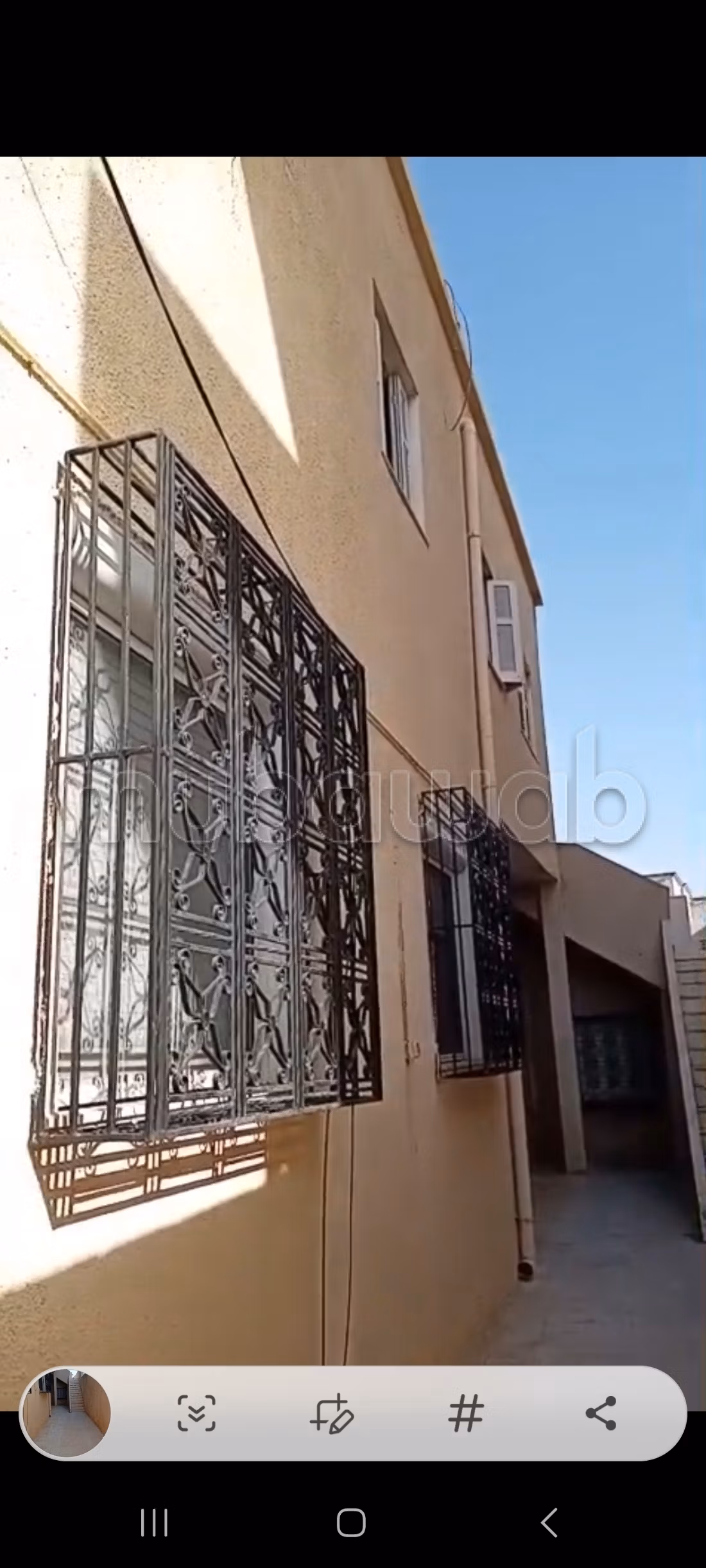 Pavillon de superficie TOTAL 500m2 dont 240 m2 hab