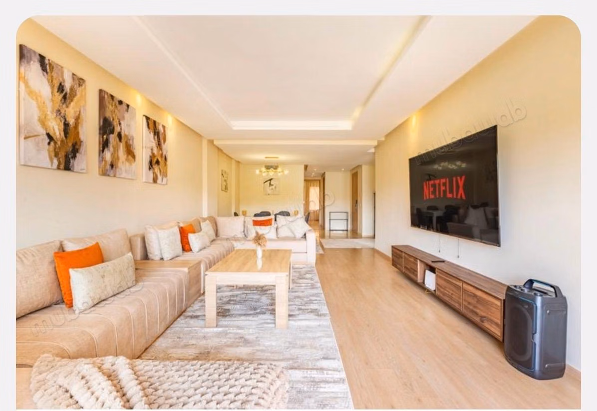 High-end apartment – 120 m² – unobstructed view