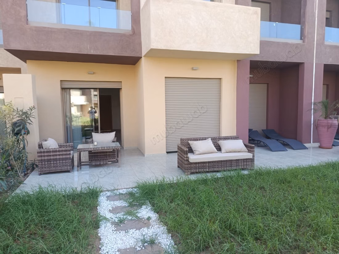 Luxury apartment – ground floor – direct access to the pool
