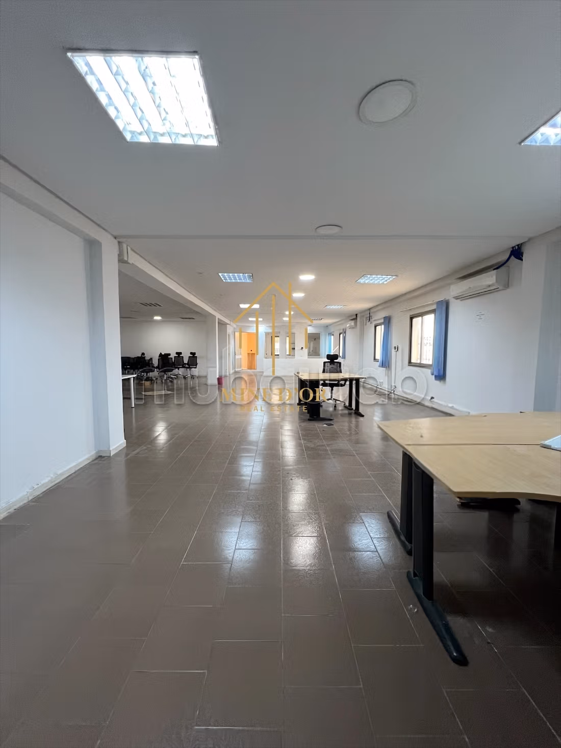À louer plateau 300 m² à Charguia 2