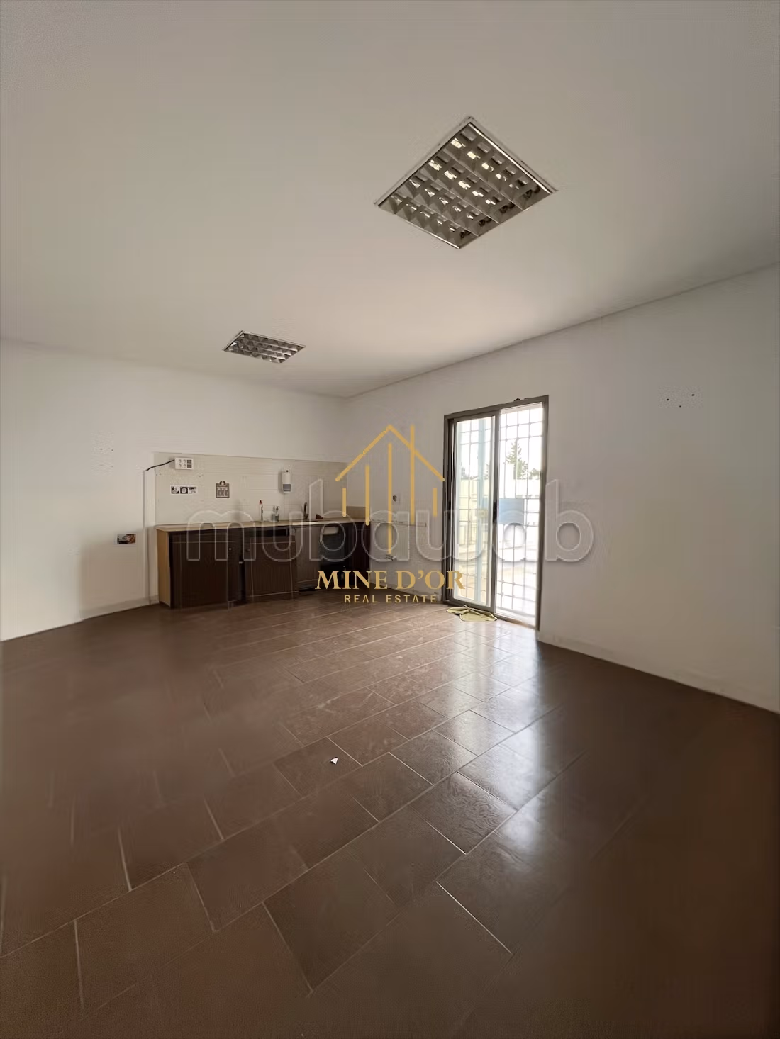 À louer plateau 300 m² à Charguia 2