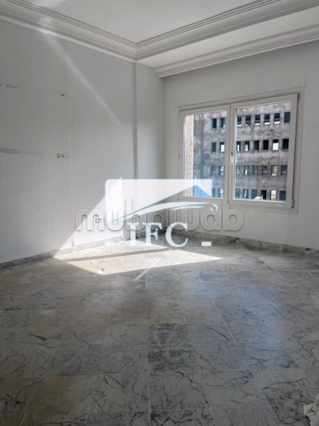 Bureau en 7 espaces 190m² CUN IFCU221
