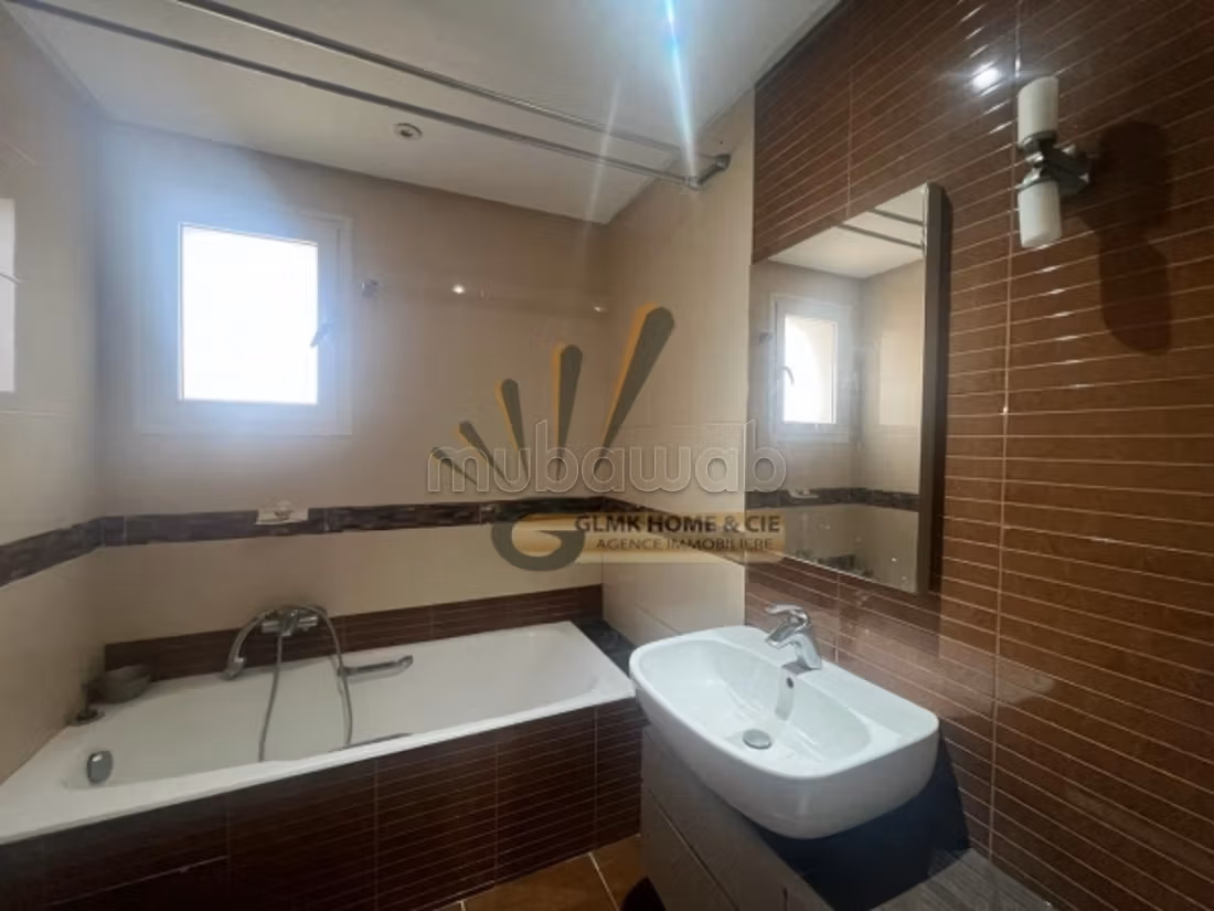 S3 à vendre à la Soukra