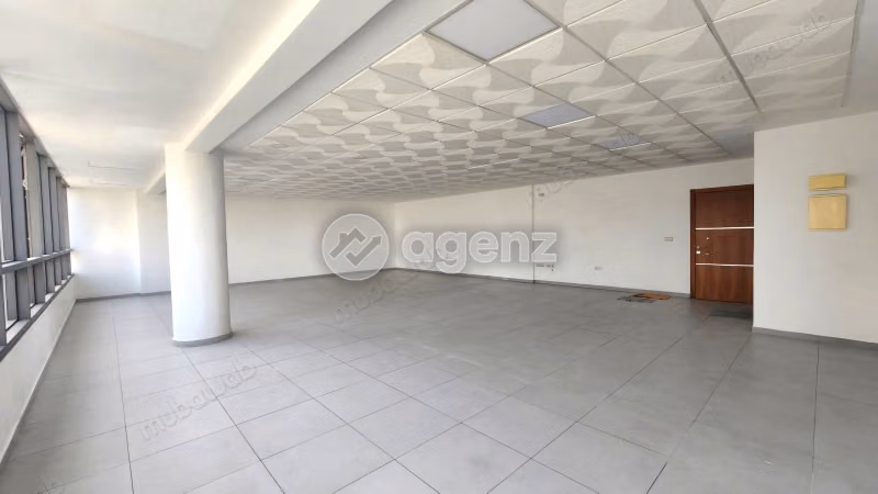Bureau à louer 114 m² Zone Industrielle Agadir Agadir