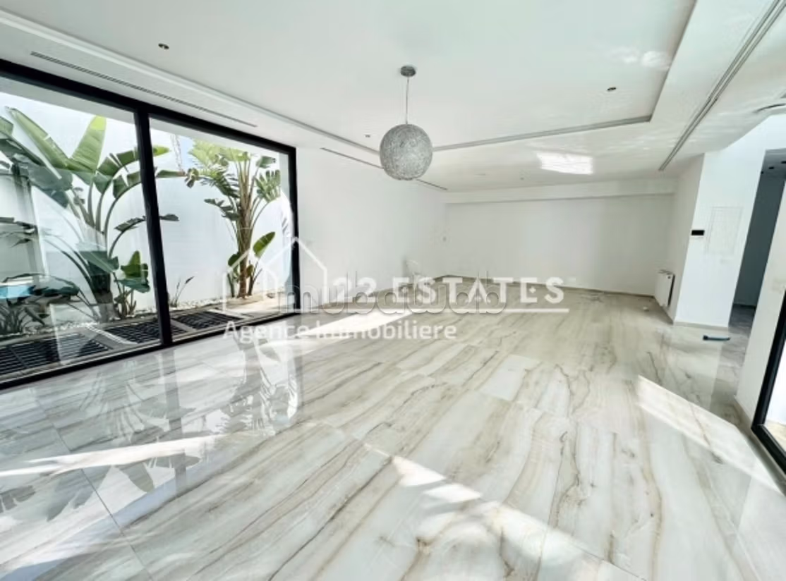 Villa jumelée S3 avec piscine au cœur de la Marsa