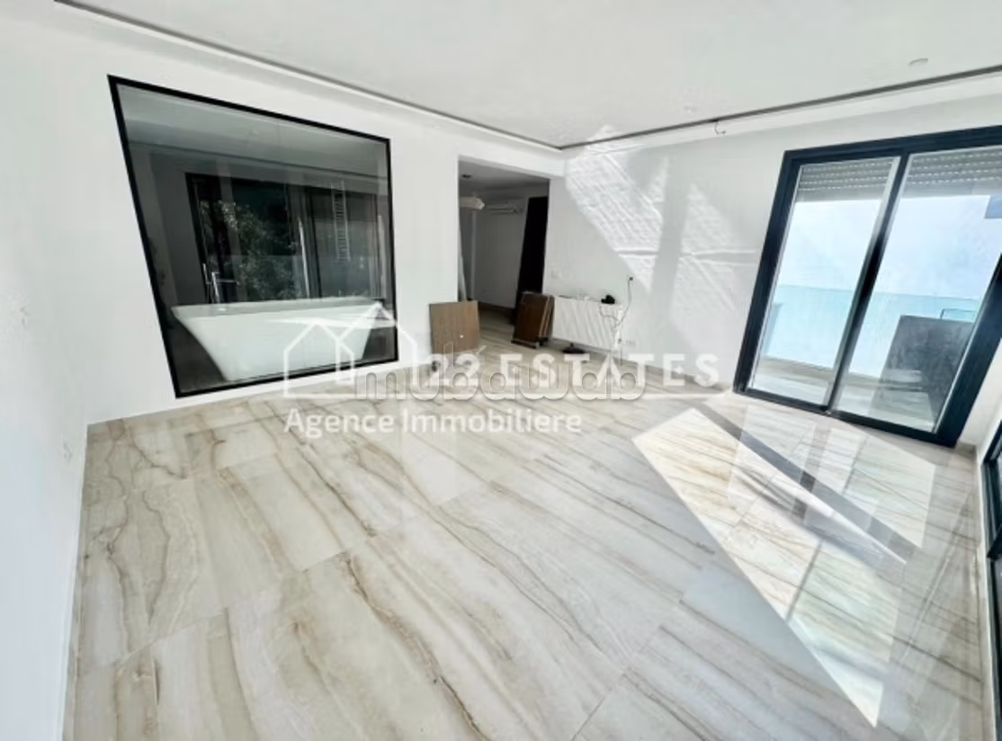 Villa jumelée S3 avec piscine au cœur de la Marsa