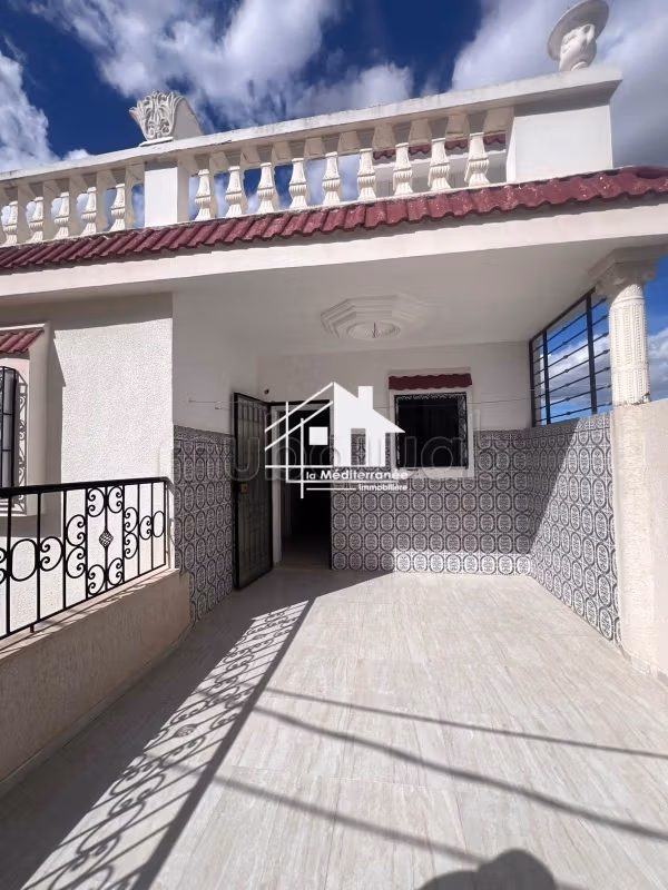 A vendre duplex S5 à Sidi Hssine