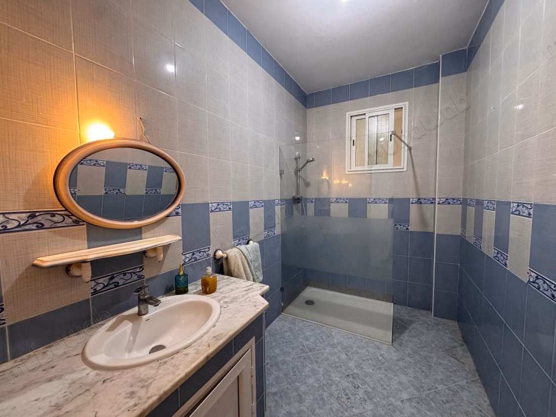 For sale independent villa with pool in Kélibia