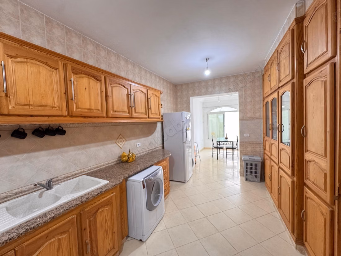 For sale independent villa with pool in Kélibia