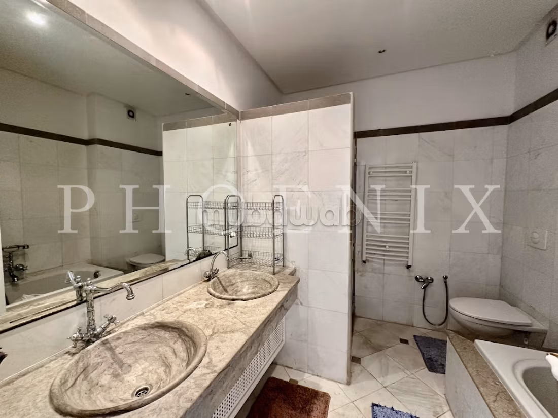 Appartamento S3 arredato con terrazza con vista sul lago