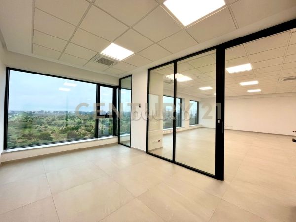 For rent: Open Space Office in Lake 3