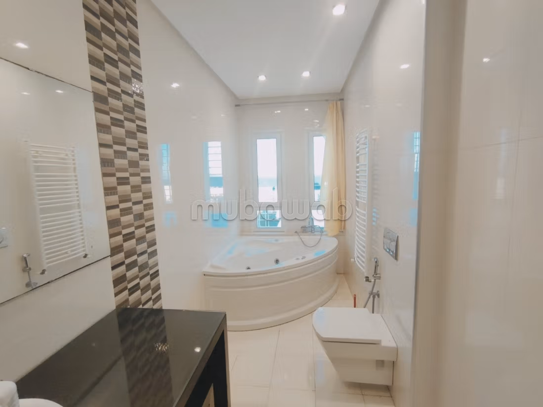 Villa S4 con piscina e vista mare, Marsa Corniche