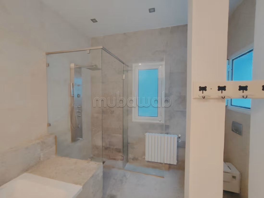 Villa S4 con piscina e vista mare, Marsa Corniche