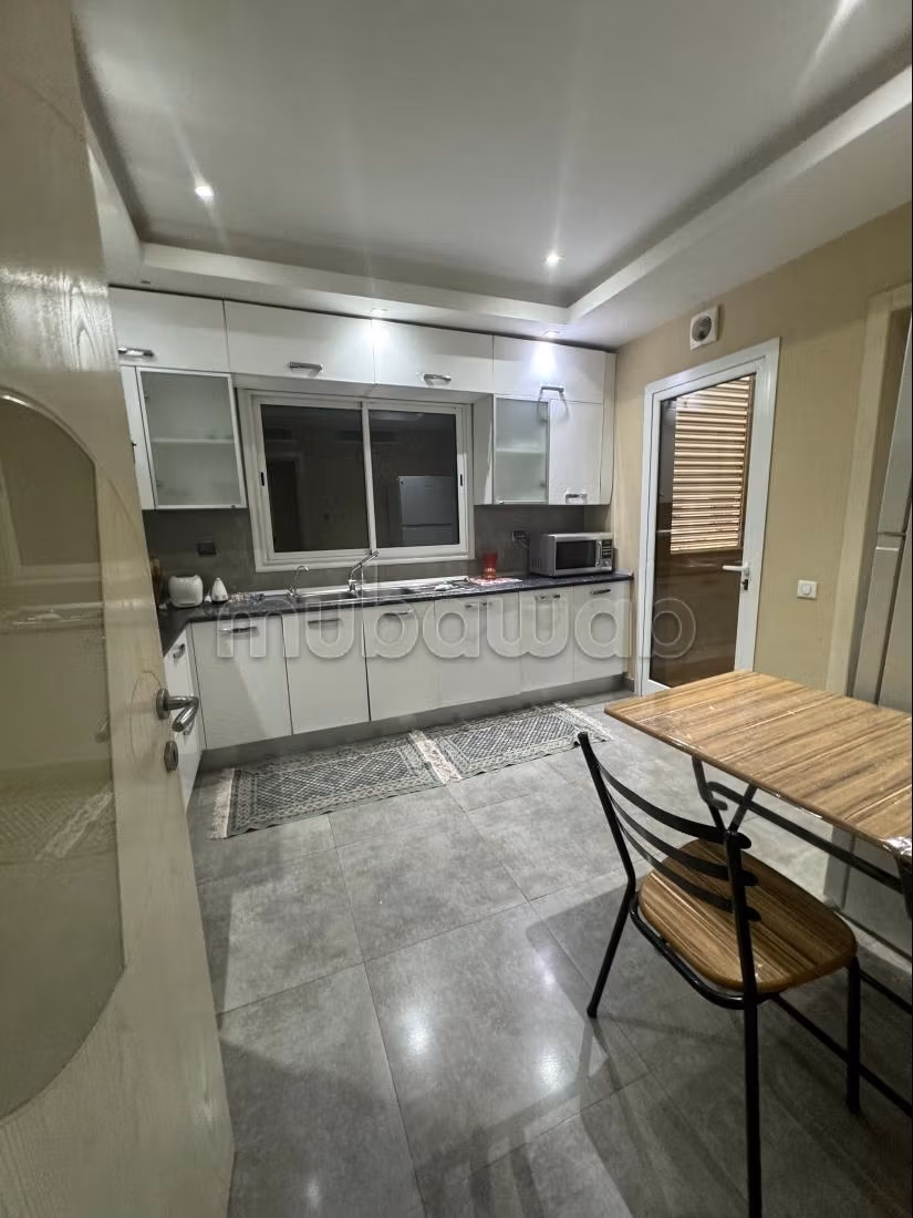 Appartement à louer à Les Berges Du Lac 2. Surface de 200 m². Prestation de conciergerie, air conditionné