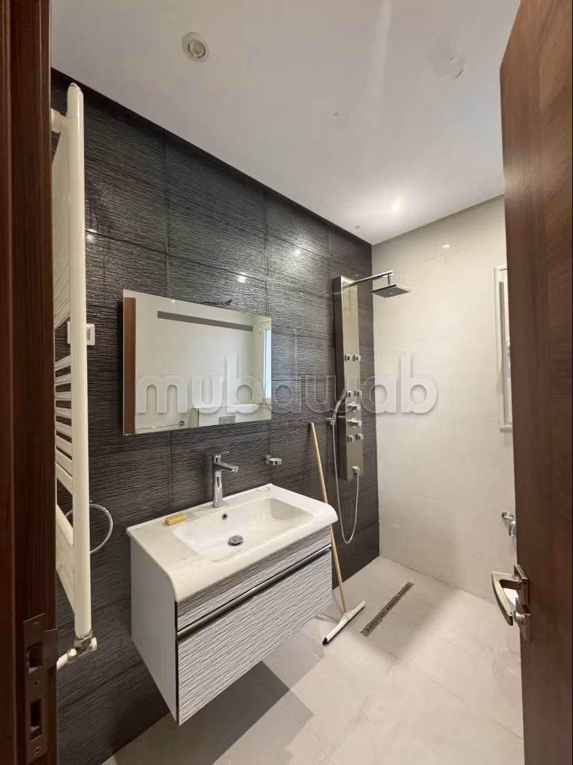 Somptueuse maison à vendre à Borj Cedria. 7 belles chambres. Bien meublé