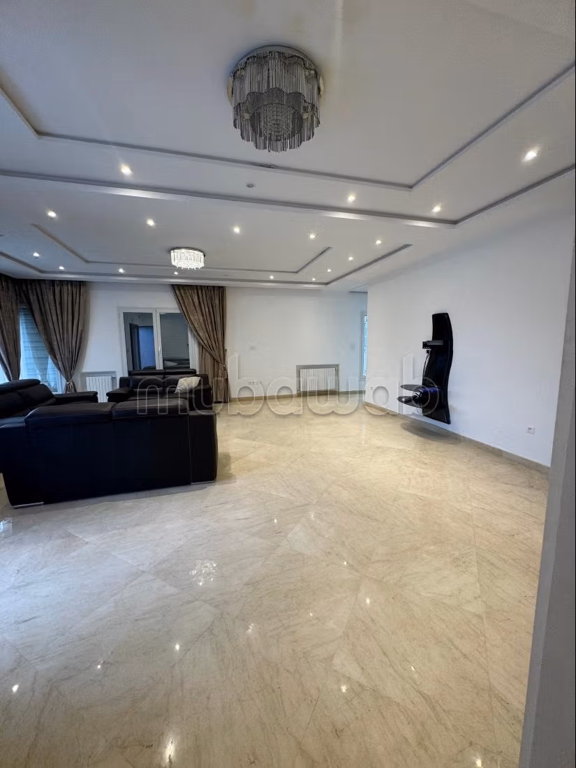 Somptueuse maison à vendre à Borj Cedria. 7 belles chambres. Bien meublé