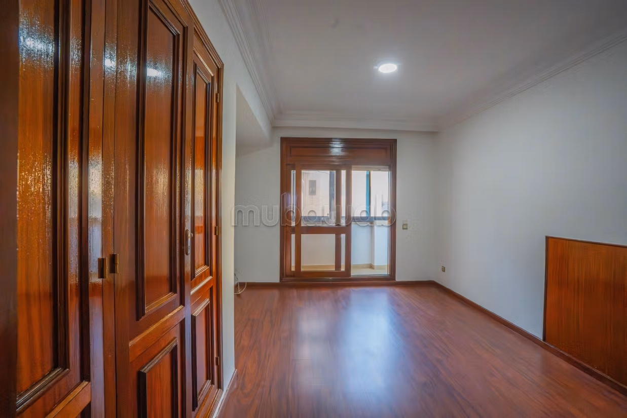 Appartement 161 m² à Les Hôpitaux — 13