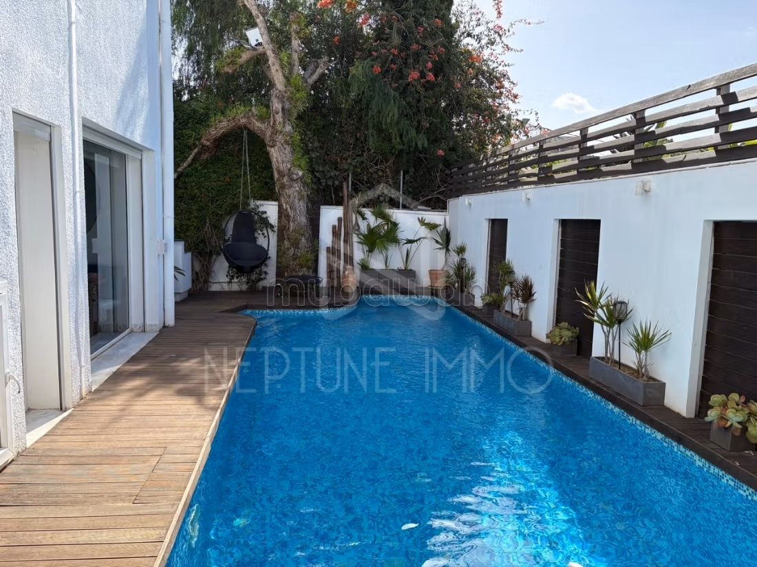 Vente: Villa avec piscine à La Marsa