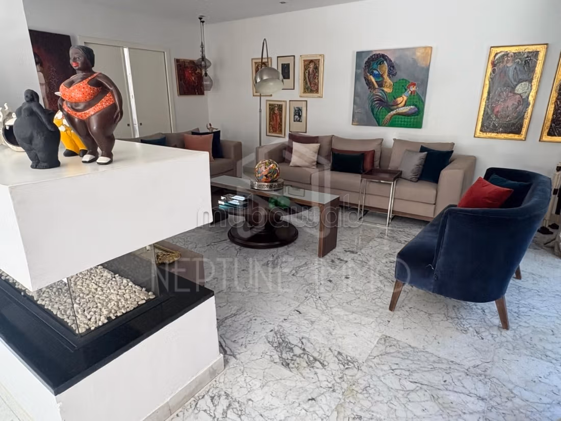 Vente: Villa avec piscine à La Marsa