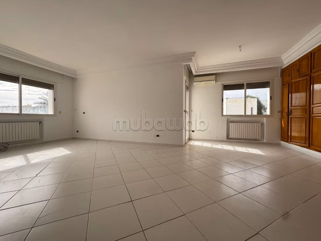 Villa for Office or Residential Use in Menzah 9