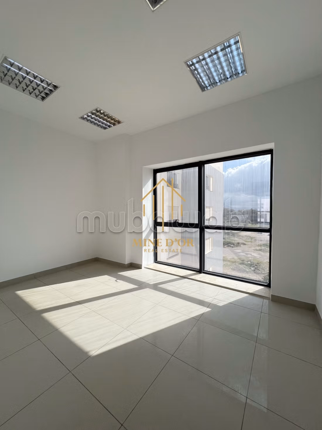 À Louer Bureau 158 m² au Centre Urbain Nord