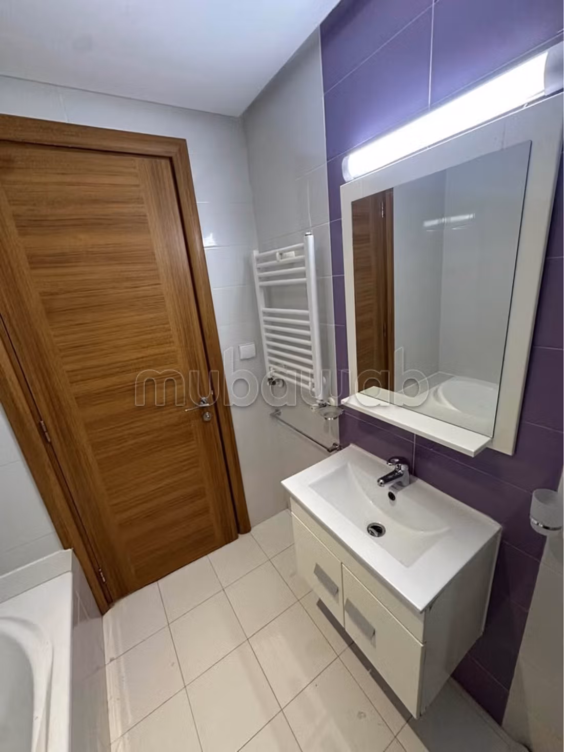 S1 Haut Standing à louer 
Bhar Lazreg 
950 DT
