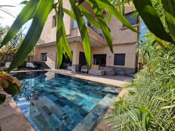 Luxueuse Villa avec piscine en LLD à Noria Golf