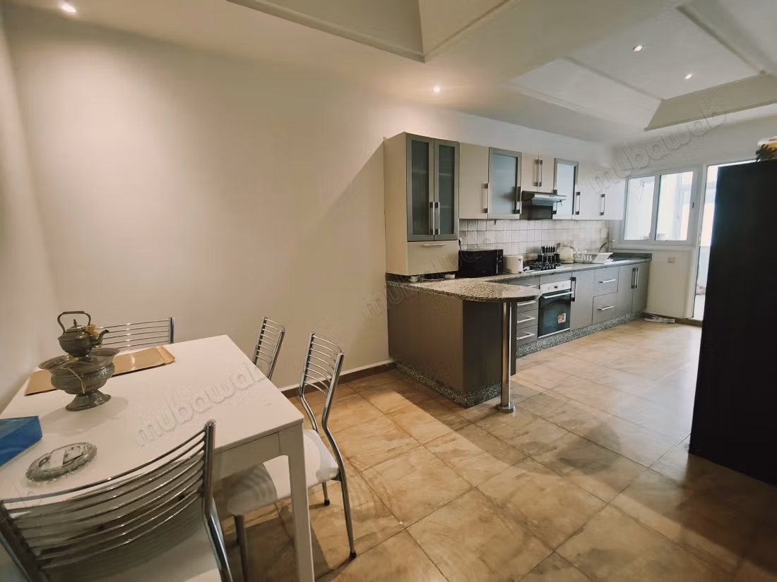 Beautiful apartment for rent in Racine. Total area 210 m²
