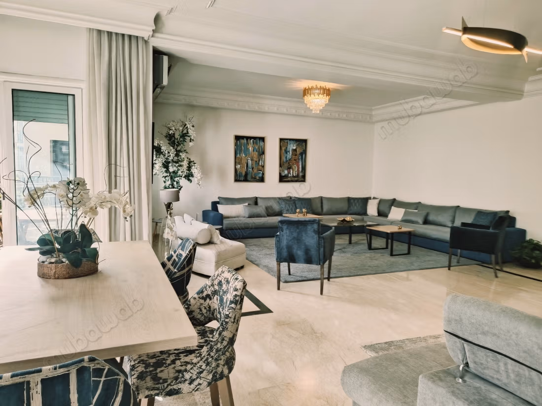 Beautiful apartment for rent in Racine. Total area 210 m²