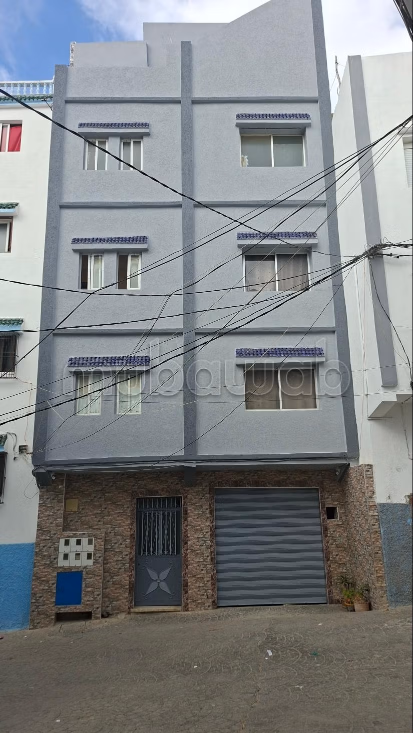 Maison R4 vendre à Mdiq titre et conservation