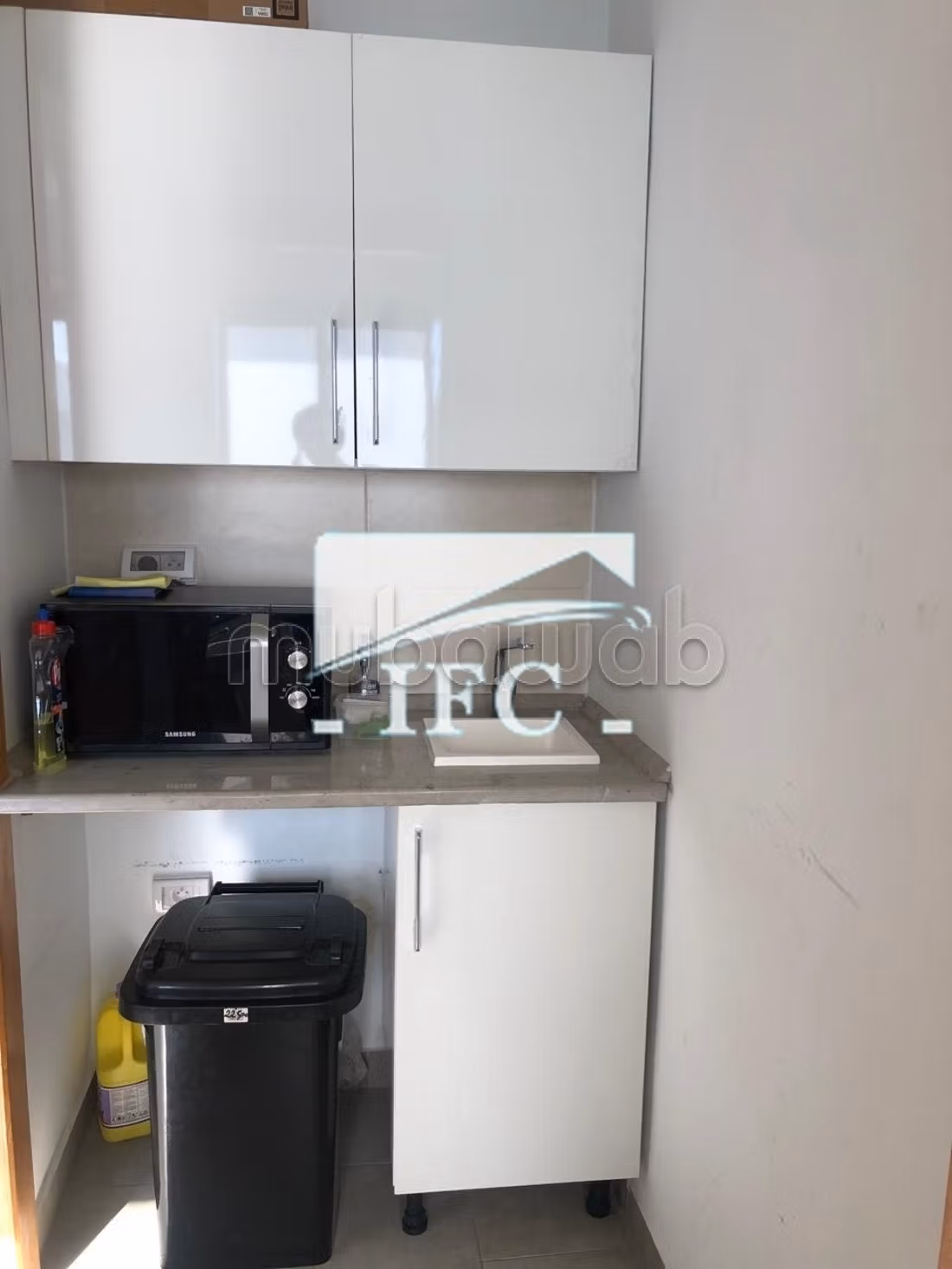Bureau en 3 espaces 100m² Ariana IFCA166