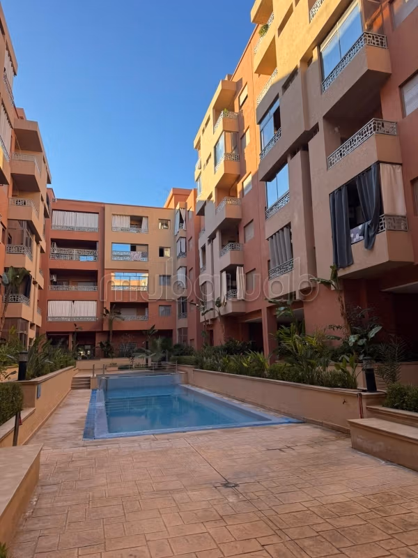 Appartamento di 78m con piscina sulla strada di Casablanca