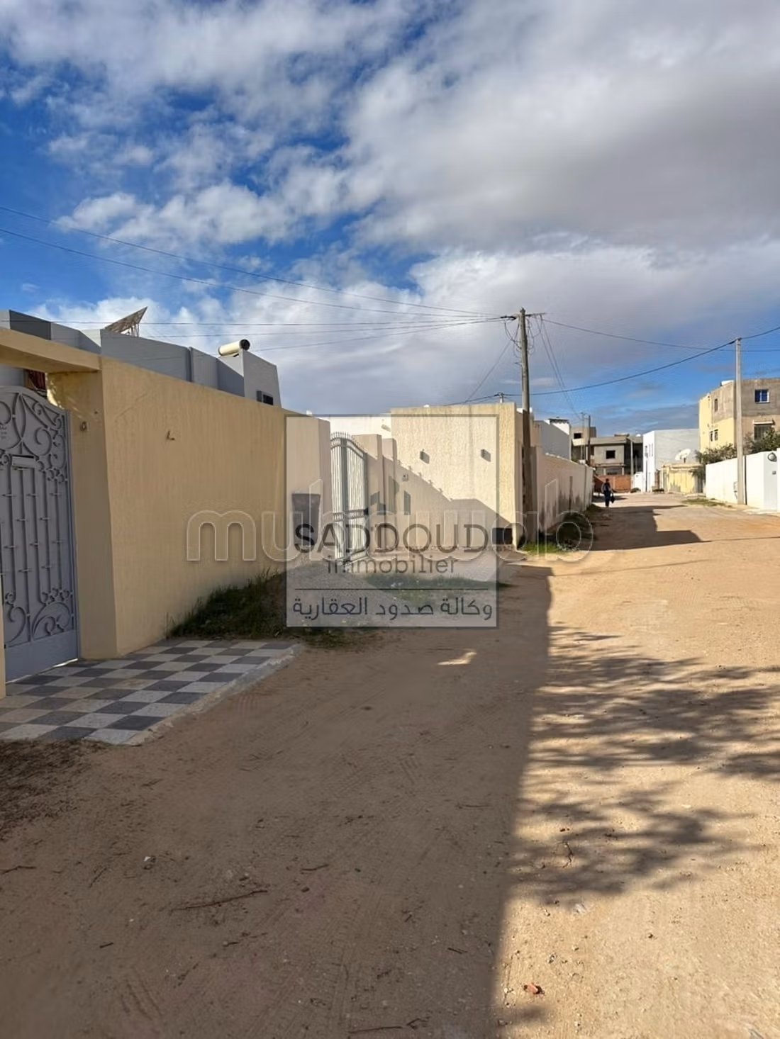 Terrain 1400M à vendre – Route Matar km 1