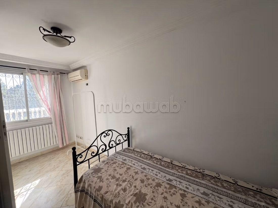 Triplex S3 arredato con una terrazza, Marsa Ville