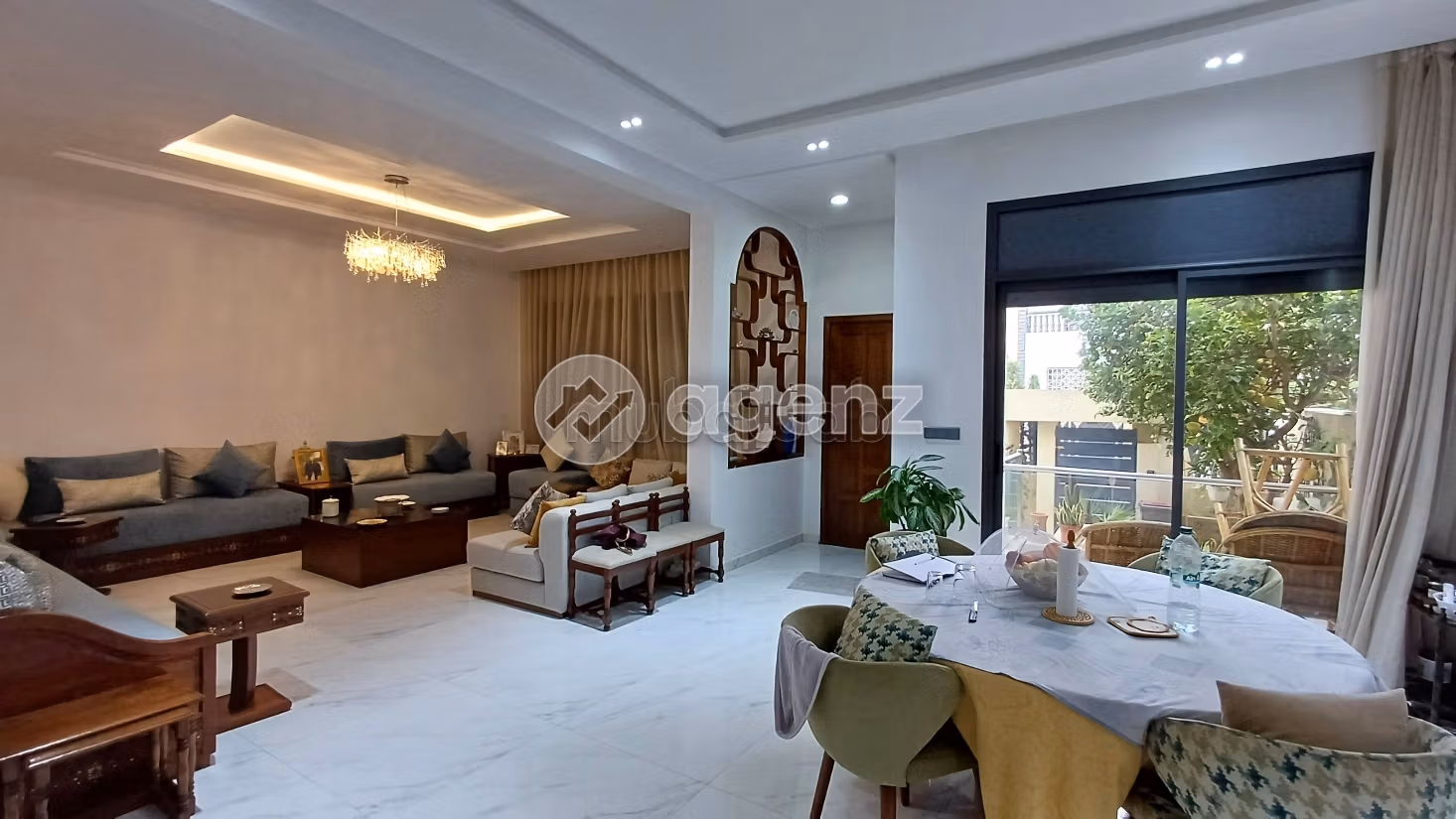 Villa à louer 203 m², 6 chambres Hay Riad Rabat