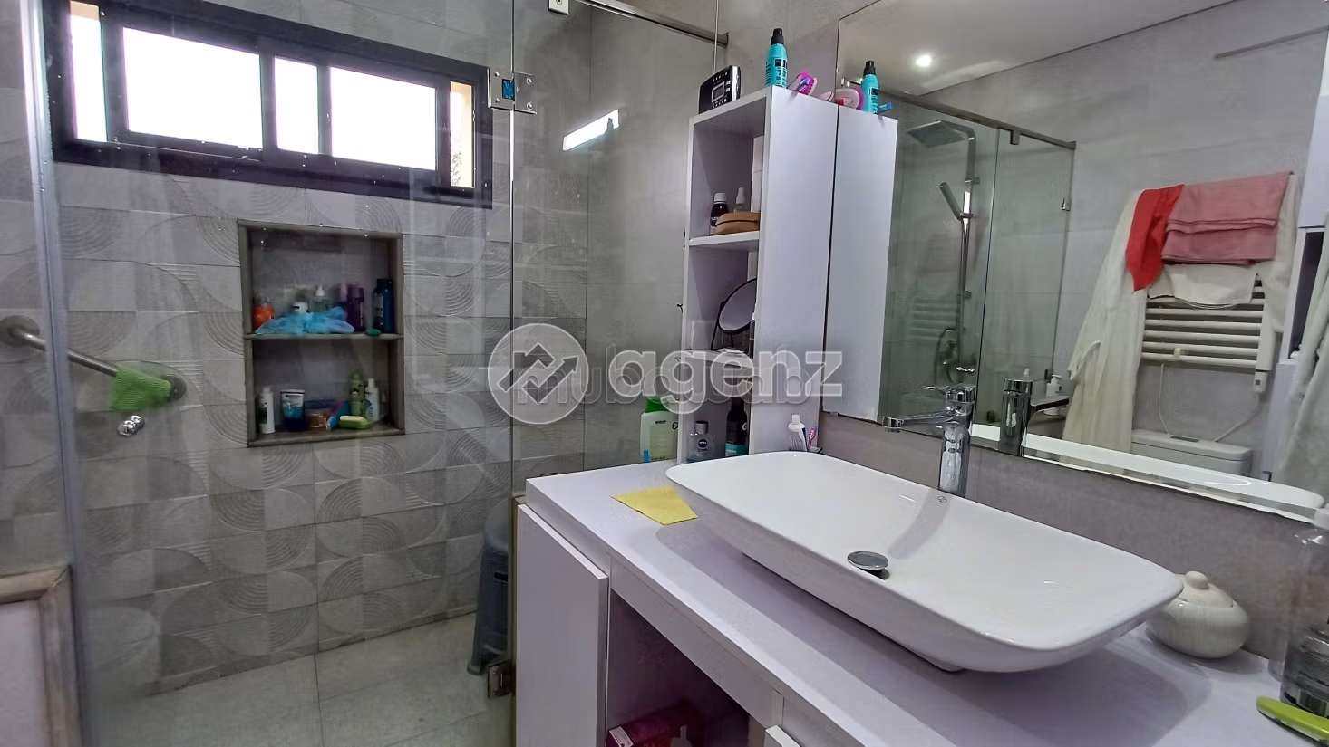 Villa à louer 203 m², 6 chambres Hay Riad Rabat