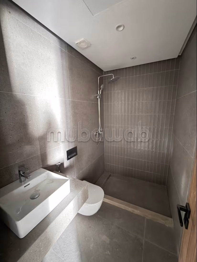 Studio premium à saisir
