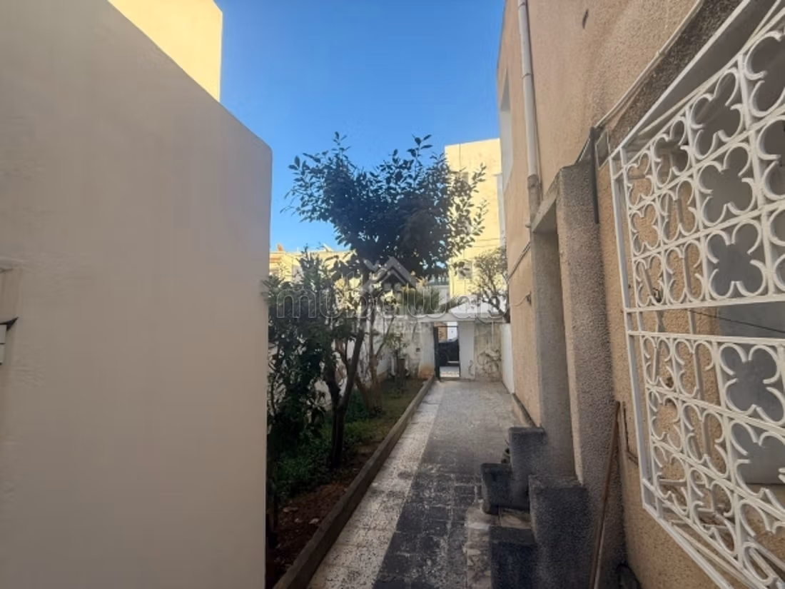 A vendre une villa à Kheireddine