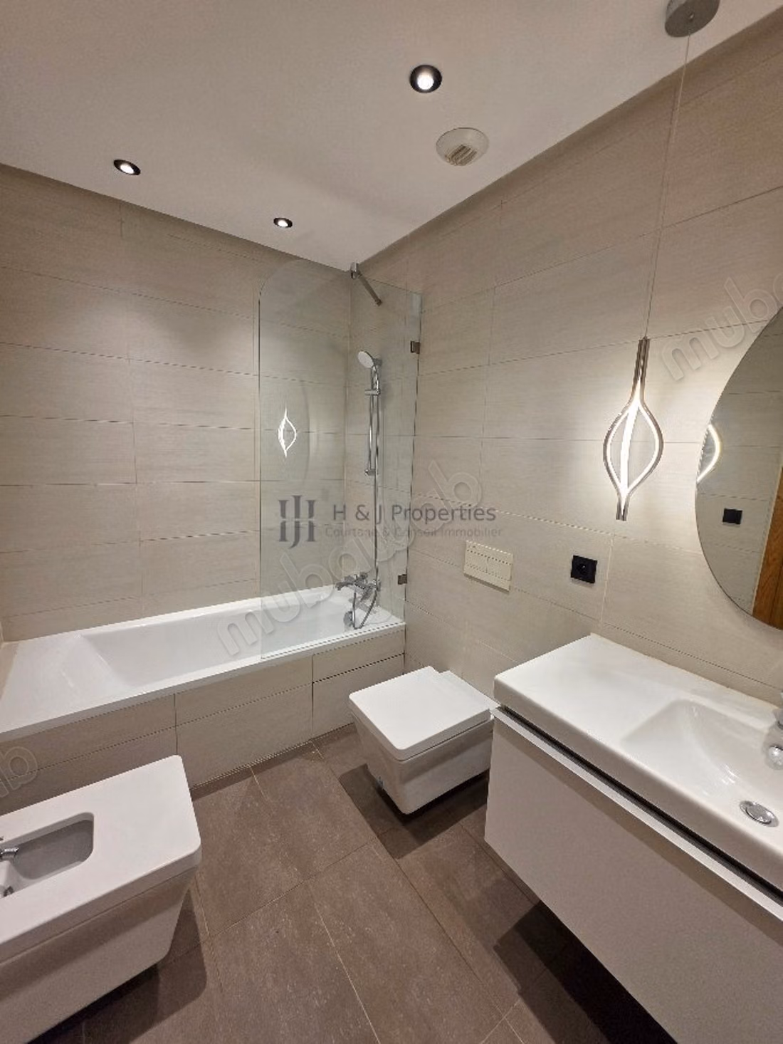 T3 meublé de 132m² – 2 chambres ch. De personnel