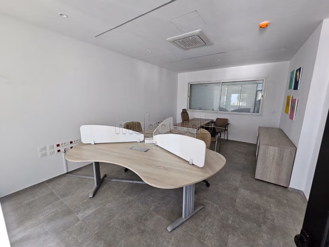 In affitto un ufficio di 190 m² menzah 5