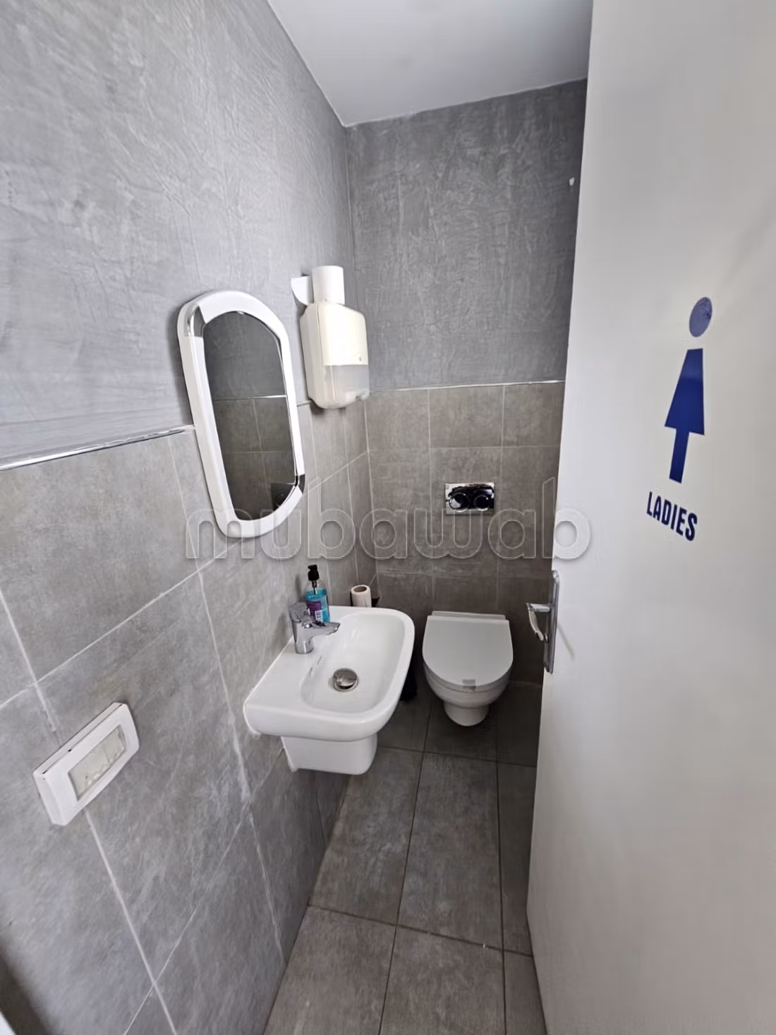 In affitto un ufficio di 190 m² menzah 5